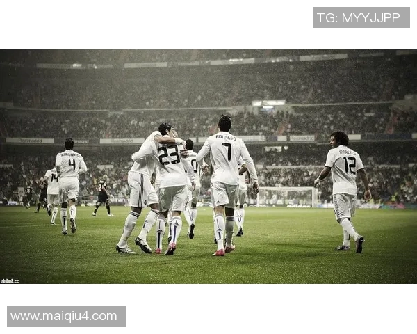 C罗领衔天下足球传奇之路球场上的不朽神话与荣耀时刻